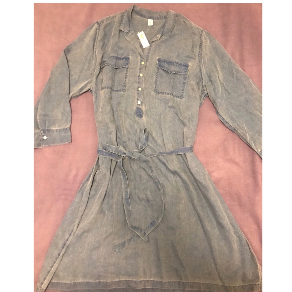 Old Navy Tie Belt Denim Dress - Picture 6 of 7